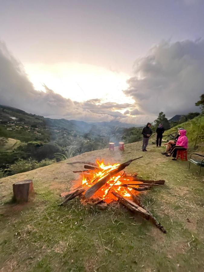 Rancho Do Paioleiro - Suites São Bento do Sapucaí Exteriör bild