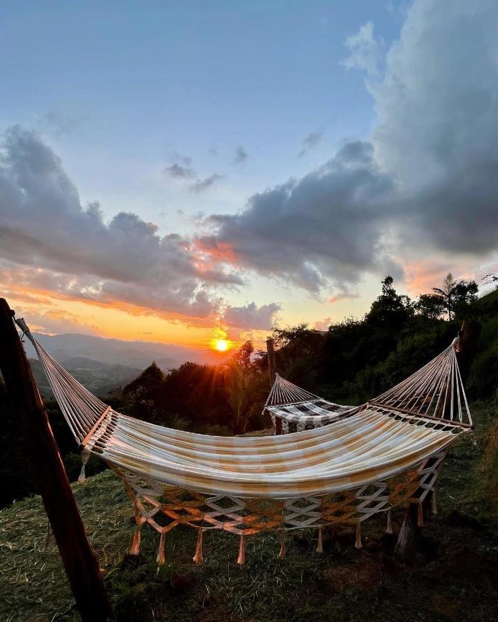 Rancho Do Paioleiro - Suites São Bento do Sapucaí Exteriör bild